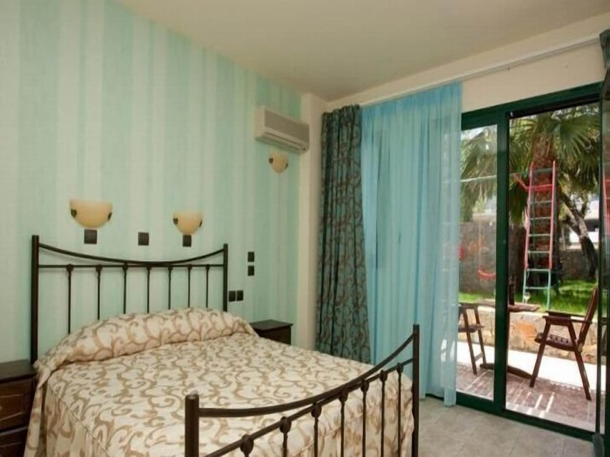 Dias Hotel & Apts Stalís Ngoại thất bức ảnh