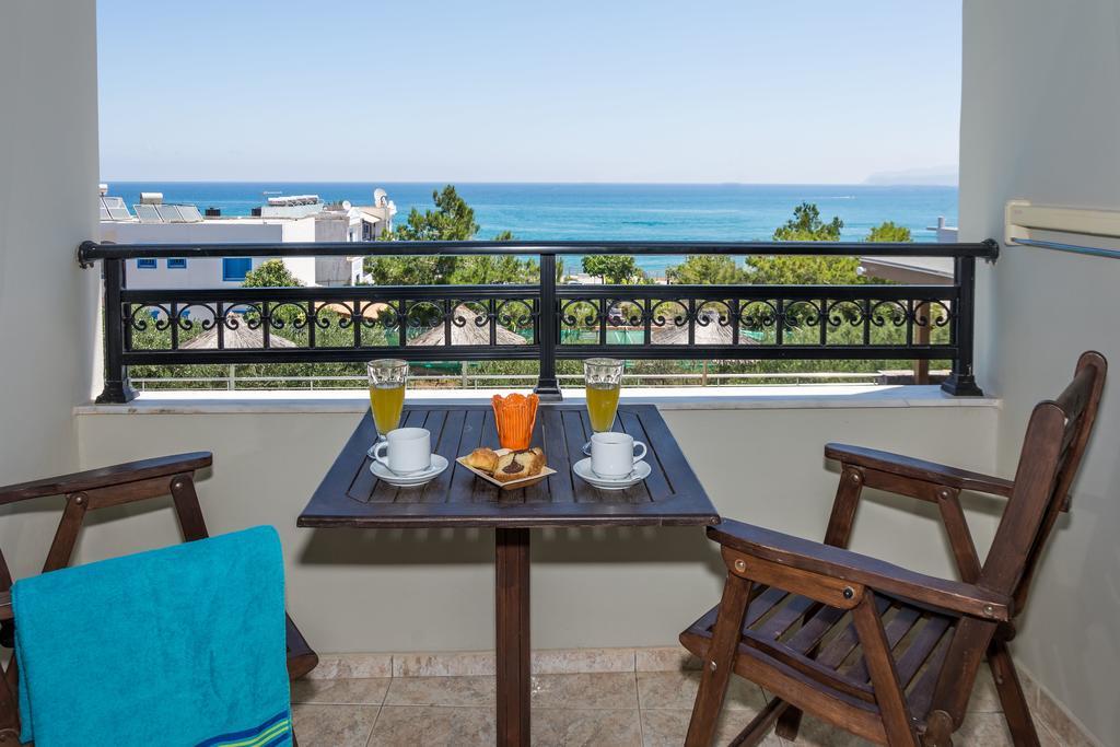 Dias Hotel & Apts Stalís Ngoại thất bức ảnh