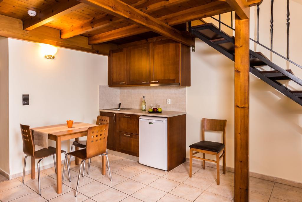 Dias Hotel & Apts Stalís Ngoại thất bức ảnh